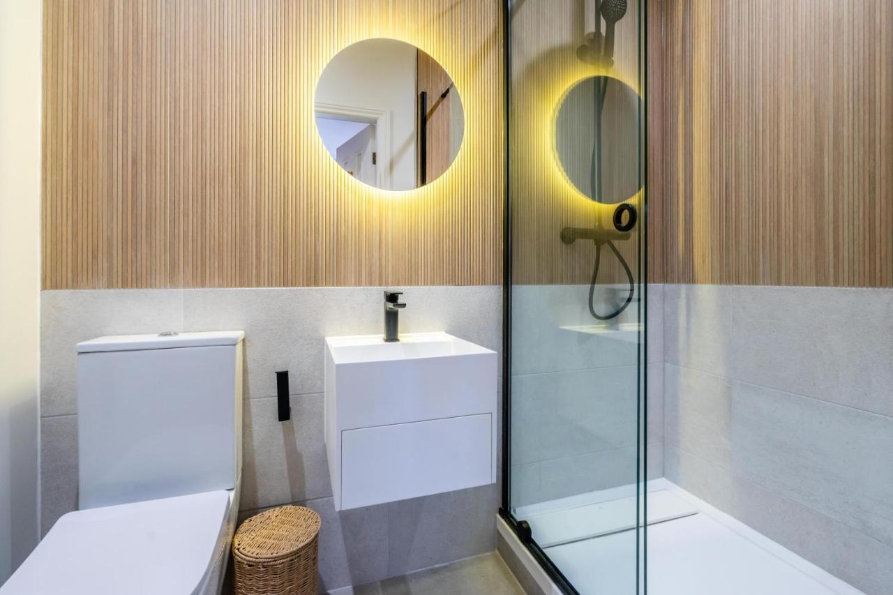 The Lark Apartment Йорк Екстериор снимка