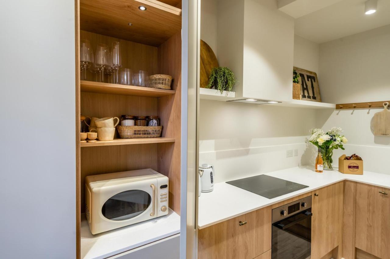 The Lark Apartment Йорк Екстериор снимка