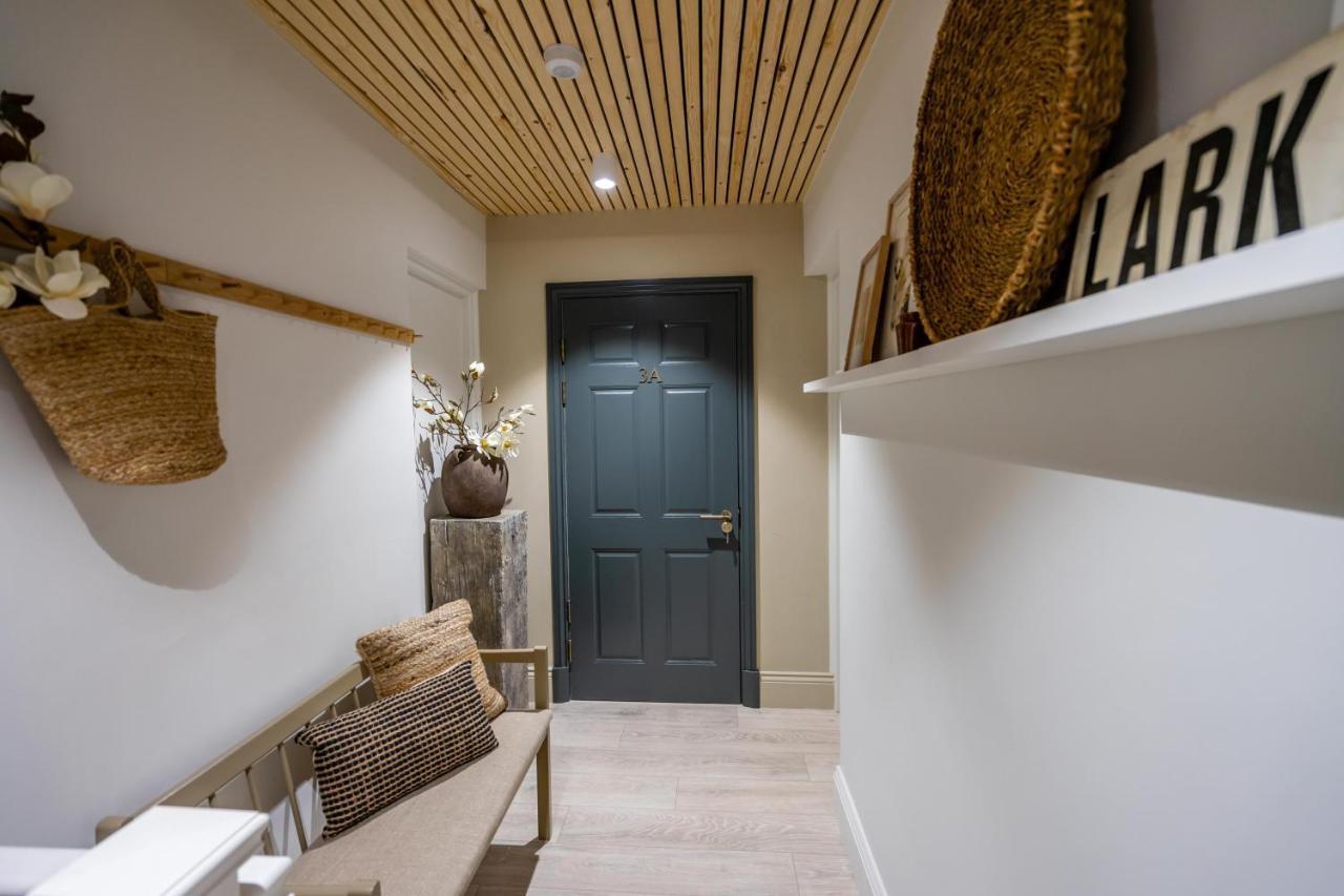 The Lark Apartment Йорк Екстериор снимка